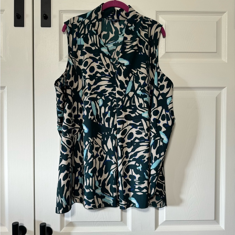 Sleeveless blouse